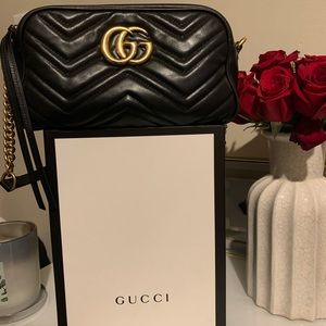 Gucci GG Marmont small matelassé shoulder bag